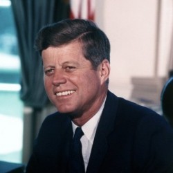 Frases de John Fitzgerald Kennedy Frases de John Fitzgerald Kennedy